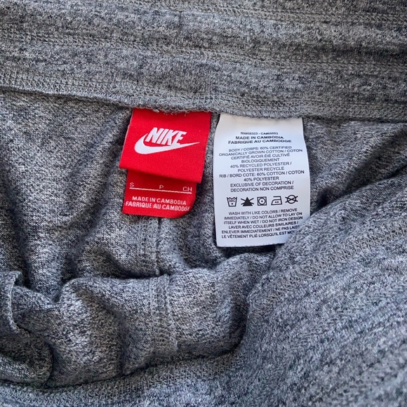 NIKE | Thin women’s joggers - Picture 3 of 4